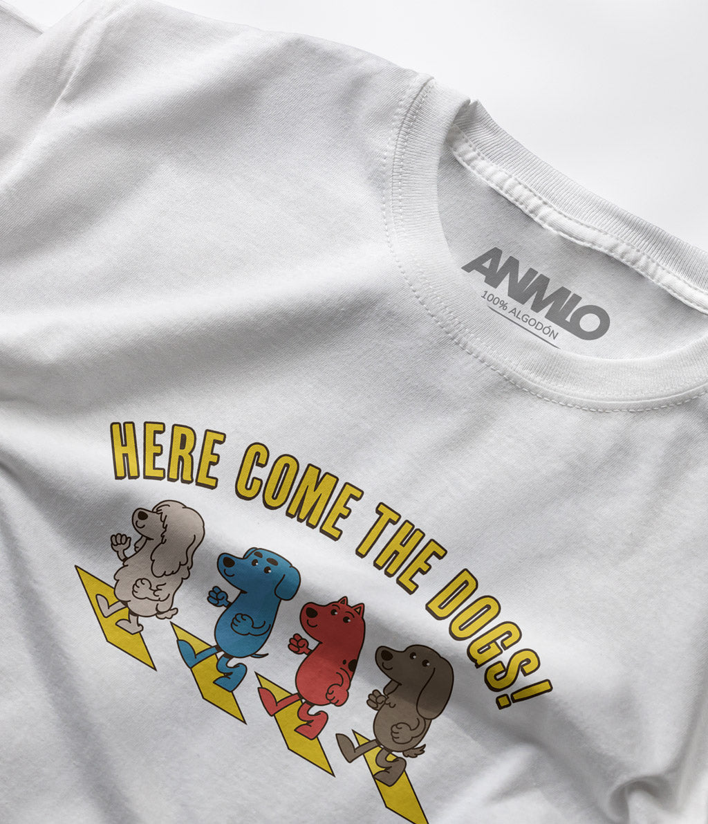 Polera - Here come the dogs!